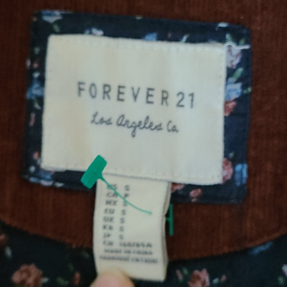 Vest - Picture 2 of 3